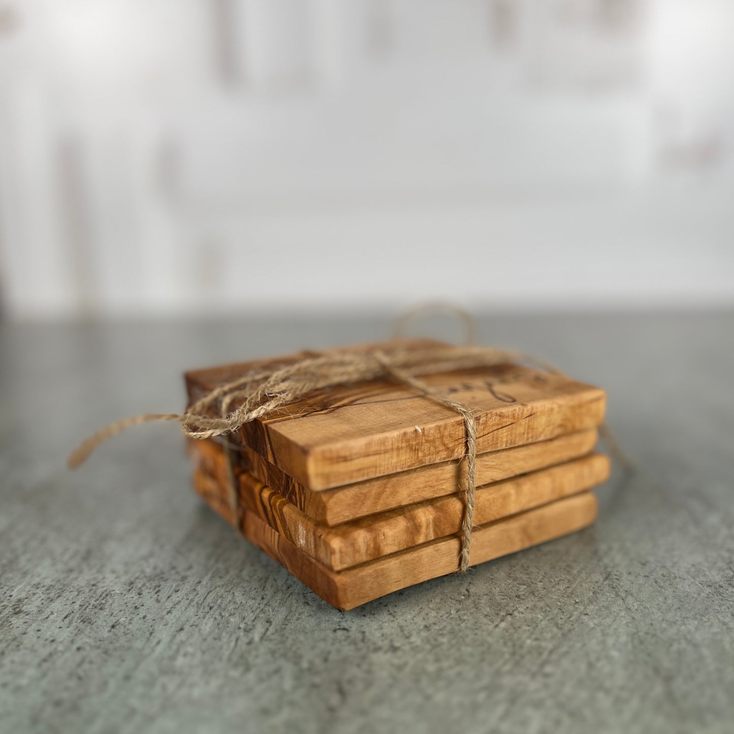 Coasters-Olive Wood
